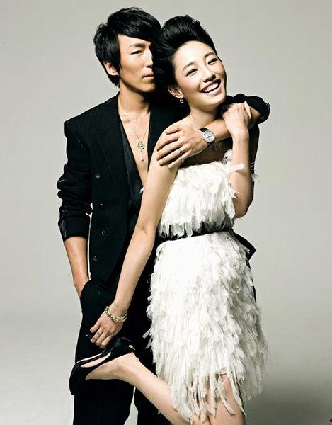 吃瓜热点反差,吃瓜群众变身瓜王，反差萌态引热议