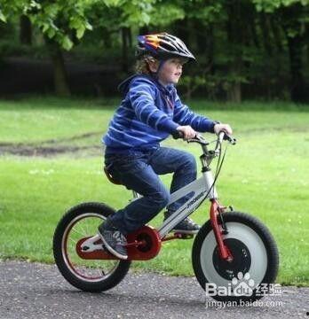 吃瓜小朋友单车,童趣盎然，绿色出行新风尚