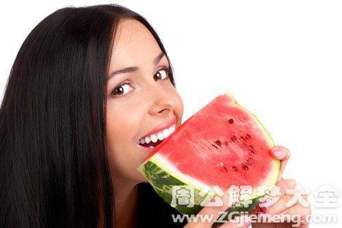女人梦见吃小白瓜,女人梦见吃小白瓜的寓意与启示