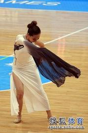 双人美女跳舞吃瓜,美女双人舞演绎视觉盛宴