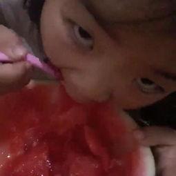 吃瓜视频资源婴儿瓜,吃瓜视频里的婴儿瓜萌态百出