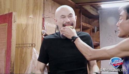 刷牙吃瓜,刷牙吃瓜两不误